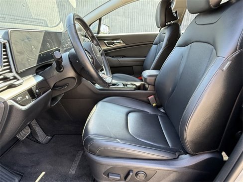 Used 2023 Kia Sportage EX image 17