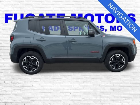 Used 2017 Jeep Renegade Trailhawk w/ Premium Trailhawk Package image 6