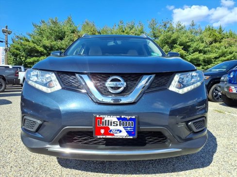 Used 2016 Nissan Rogue SV w/ SV Premium Package image 2