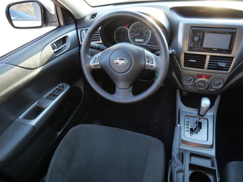 Used 2011 Subaru Impreza 2.5i Premium image 9