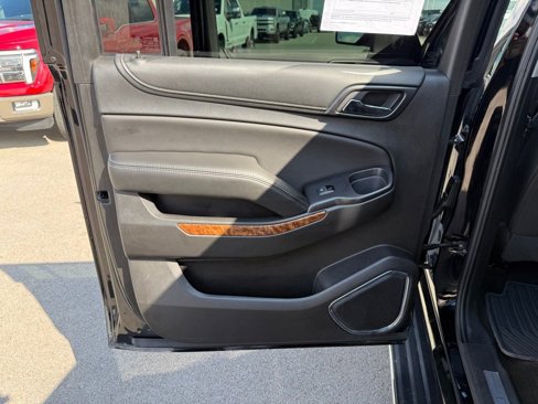 Used 2018 Chevrolet Suburban Premier image 12