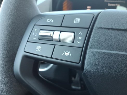 New 2025 Kia K4 LX image 21