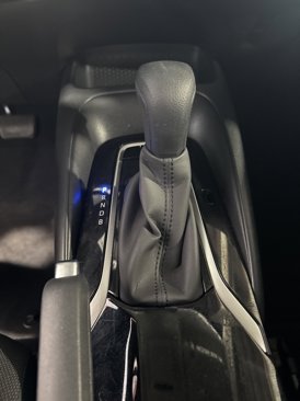 Used 2021 Toyota Corolla L image 37