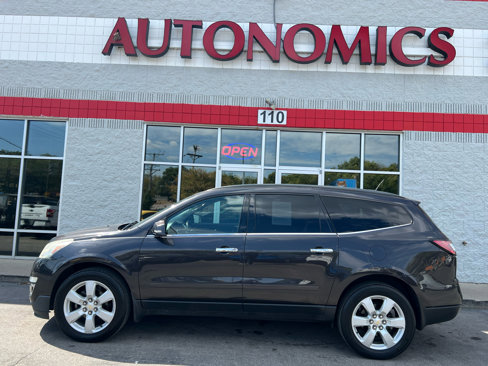 Used 2016 Chevrolet Traverse LT w/ Style and Technology Package image 3