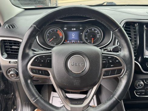 Used 2019 Jeep Cherokee Limited image 22