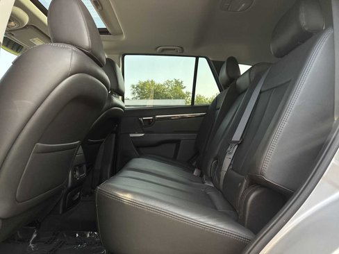Used 2011 Hyundai Santa Fe Limited image 32