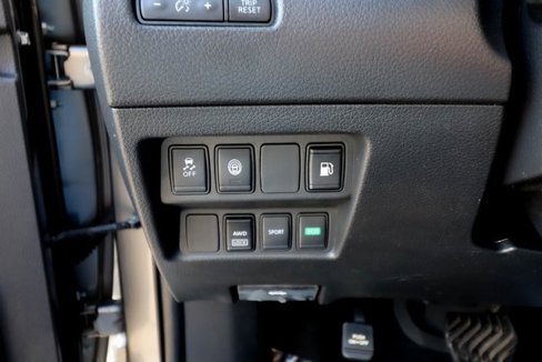 Used 2020 Nissan Rogue S image 53