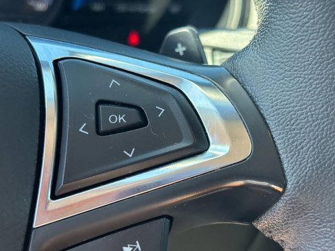 Used 2022 Ford Edge SEL w/ Convenience Package image 18
