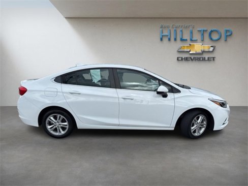 Used 2016 Chevrolet Cruze LT image 4