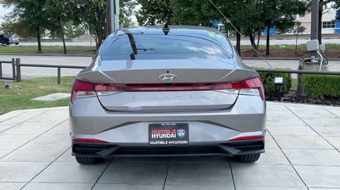 Used 2023 Hyundai Elantra SEL w/ Convenience Package image 18