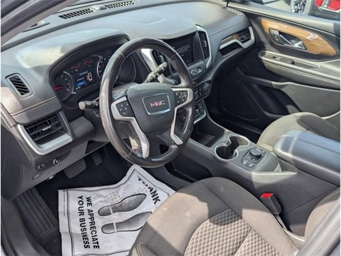 Used 2020 GMC Terrain SLE w/ Driver Convenience Package image 13