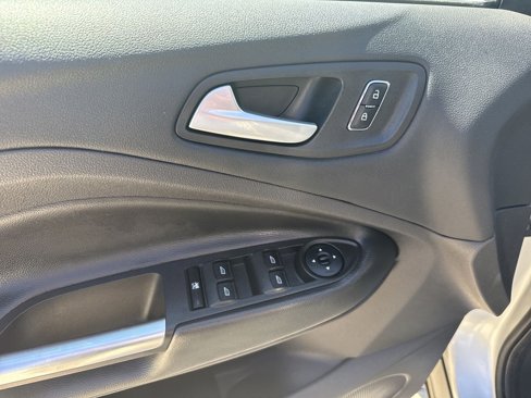Used 2016 Ford Escape SE w/ SE Cold Weather Package image 12