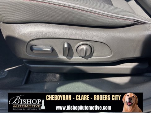Used 2023 Chevrolet TrailBlazer RS image 23