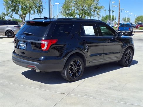 Used 2017 Ford Explorer XLT w/ Equipment Group 202A image 11