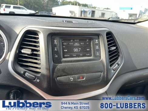 Used 2017 Jeep Cherokee Sport w/ Safety Group image 14