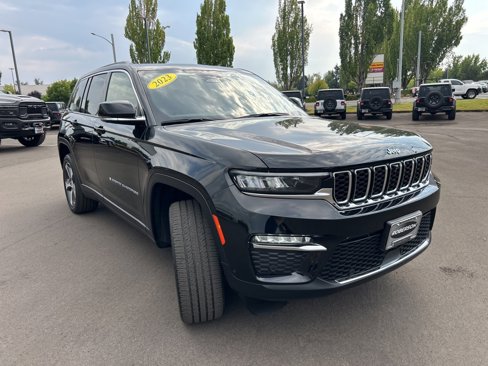 Used 2023 Jeep Grand Cherokee 4WD 4xe w/ Luxury Tech Group II image 9