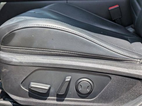 Used 2022 Hyundai Elantra Limited image 4