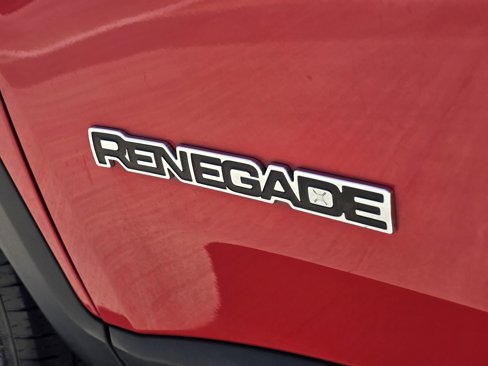 Used 2019 Jeep Renegade Latitude image 9