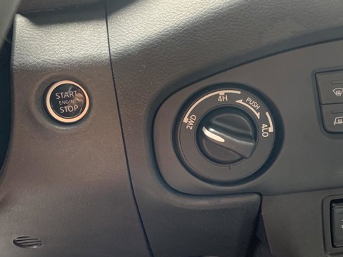 Used 2024 Nissan Frontier SV w/ SV Convenience Package image 19