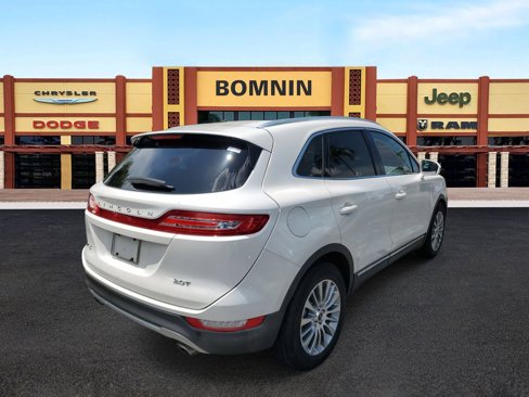Used 2017 Lincoln MKC Reserve image 3