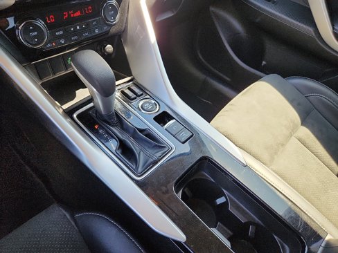 Used 2024 Mitsubishi Eclipse Cross SE image 18