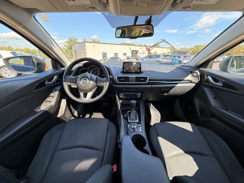Used 2016 MAZDA MAZDA3 i Touring w/ Popular Equipment Package image 3