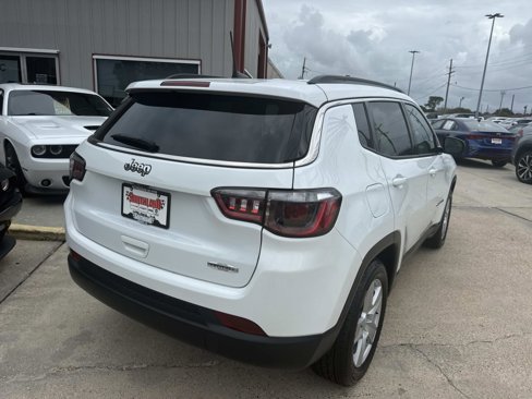 Certified 2022 Jeep Compass Latitude image 7
