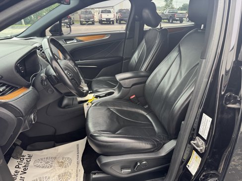 Used 2019 Lincoln MKC Reserve w/ MKC Climate Package image 11