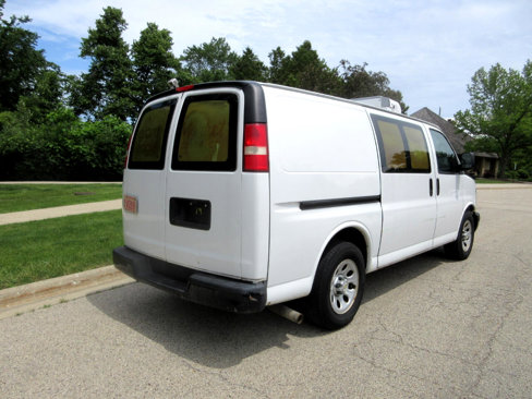 Used 2011 Chevrolet Express 1500 AWD image 12