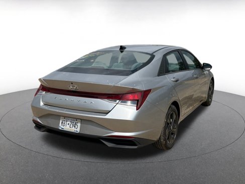 Used 2023 Hyundai Elantra SEL image 14