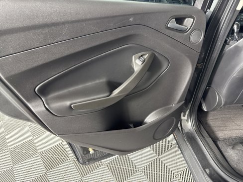 Used 2018 Ford Escape Titanium image 30
