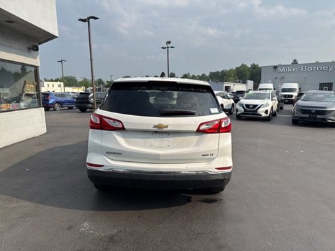 Used 2018 Chevrolet Equinox LT image 3