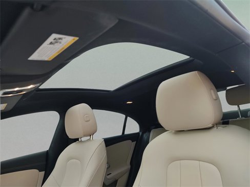 Used 2021 Mercedes-Benz CLA 250 image 28
