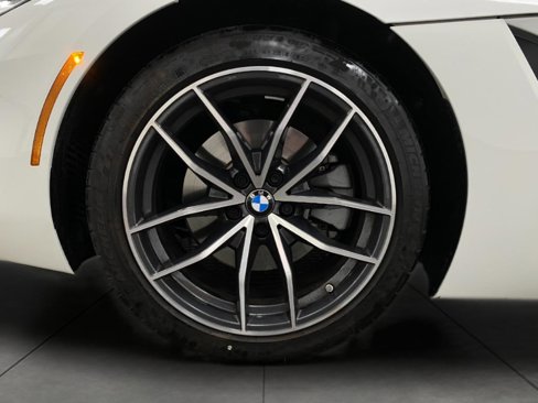Certified 2022 BMW Z4 sDrive30i w/ Convenience Package image 12