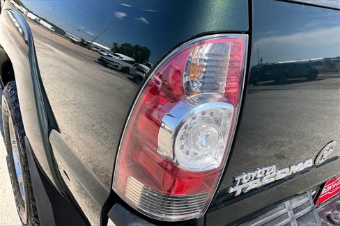 Used 2014 Toyota Tacoma PreRunner image 19