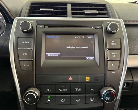 Used 2016 Toyota Camry SE image 8