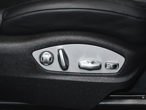 Used 2022 Porsche Macan image 52