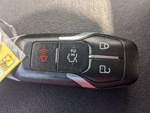 Used 2016 Ford Edge SE image 35