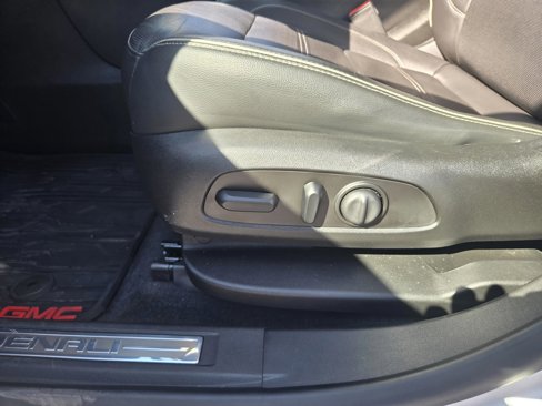 Used 2019 GMC Acadia Denali w/ Technology Package image 14