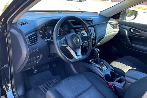 Used 2018 Nissan Rogue S image 13