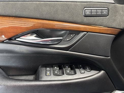 Used 2019 Cadillac Escalade ESV Luxury image 10