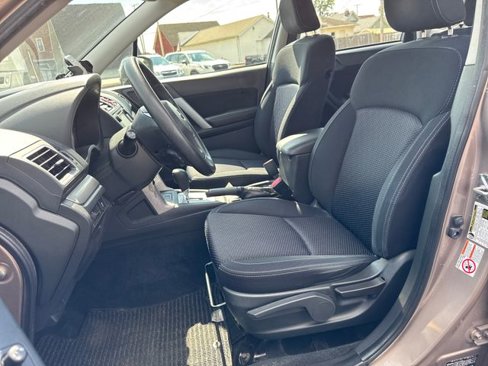 Used 2016 Subaru Forester 2.5i w/ Popular Package #2 image 10