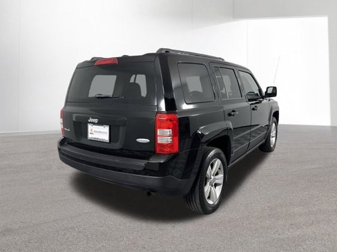 Used 2016 Jeep Patriot Latitude image 12