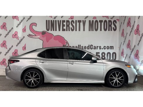 Used 2021 Toyota Camry SE image 5