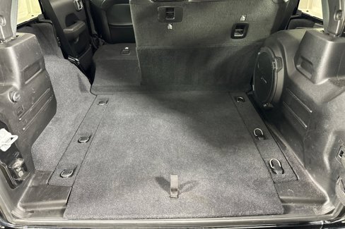 Used 2019 Jeep Wrangler Unlimited Sahara image 14