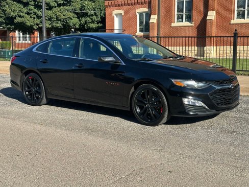 Used 2020 Chevrolet Malibu LT w/ Leather Package image 2