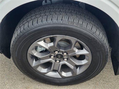 Used 2022 Ford Maverick XLT w/ XLT Luxury Package image 9