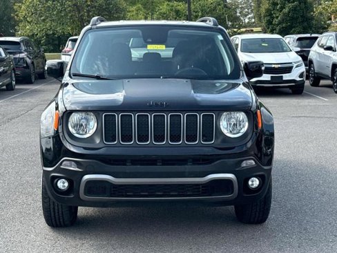 Used 2023 Jeep Renegade Latitude image 2