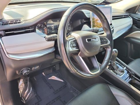 Used 2022 Jeep Compass Limited image 7