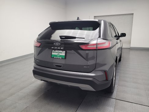 Used 2024 Ford Edge SEL image 7